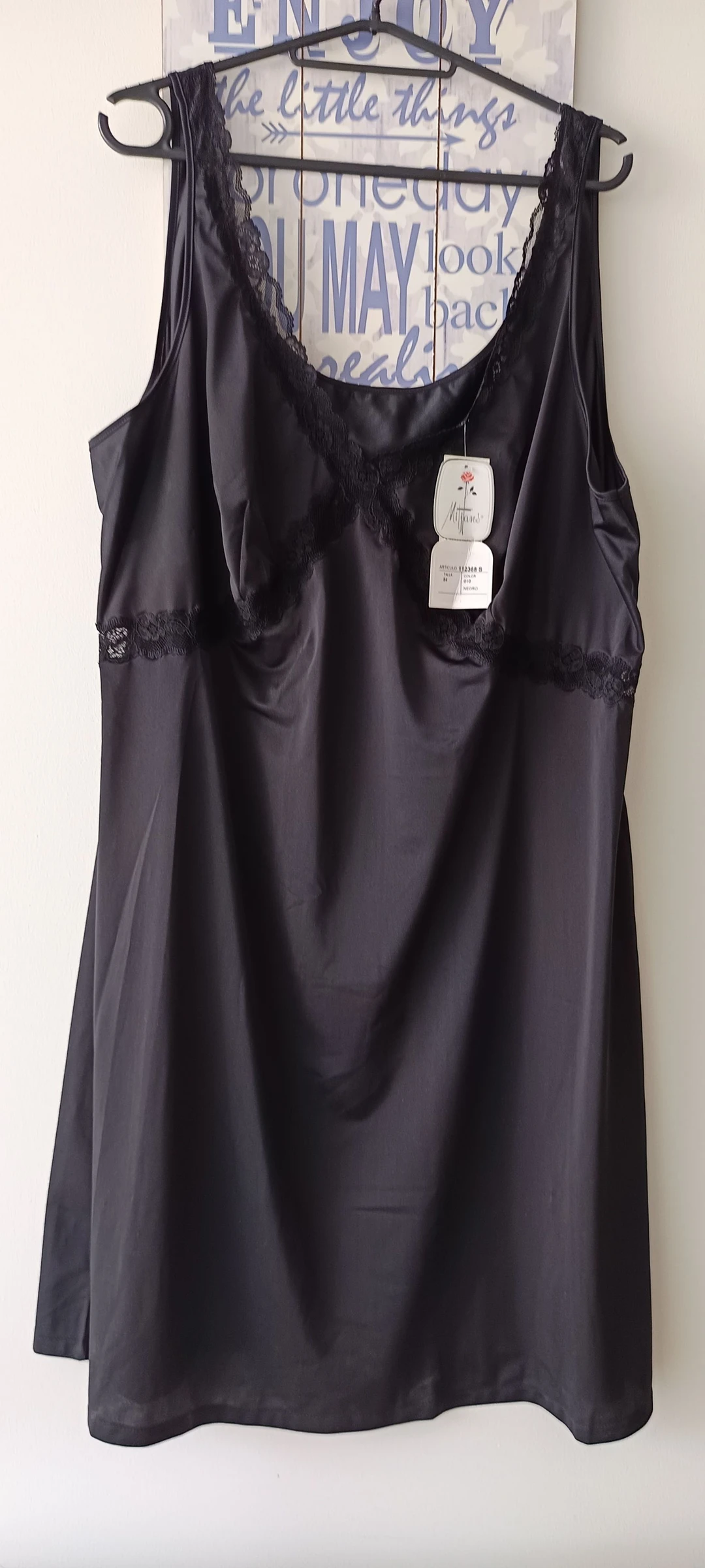 Très jolie nuisette 🌹 noire taille 54
